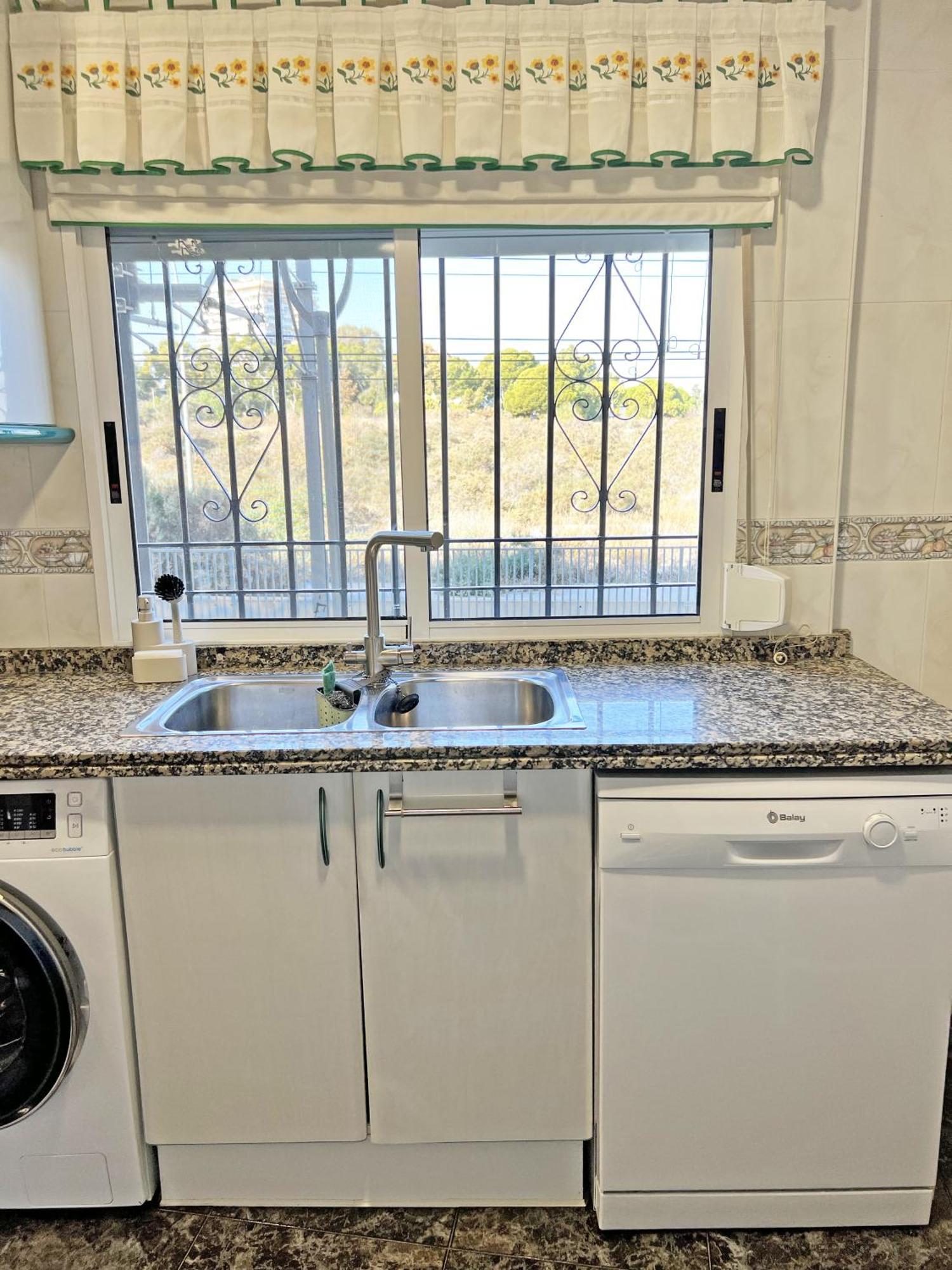 A 100M De La Playa. 2 Hab. A/C Apartment Alicante Luaran gambar